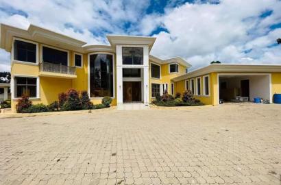 RUNDA, Brand new 7 bdrm Maisonette all en-suite for sale